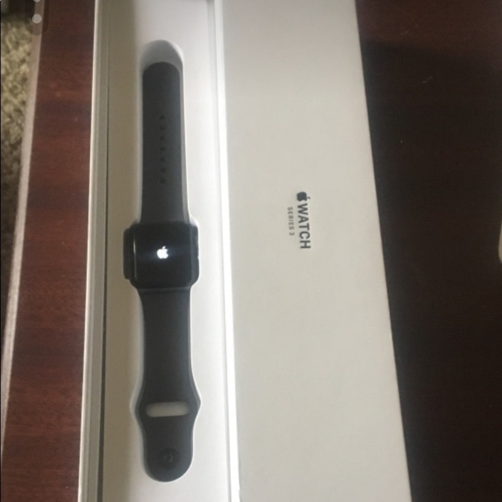 Brand New Series 3 Apple Watch 38 mm - Picture 3 of 3